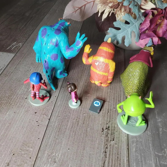 Disney Hasbro Monsters Inc. Playset Figures Toy Lot of 7 - Picture 7 of 7